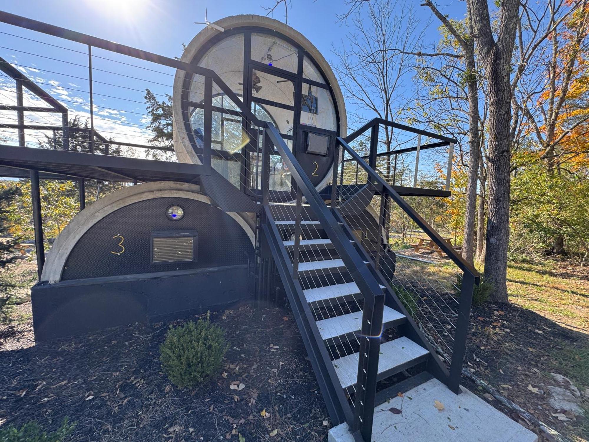 Lockridge Park Hotel Danville Bagian luar foto